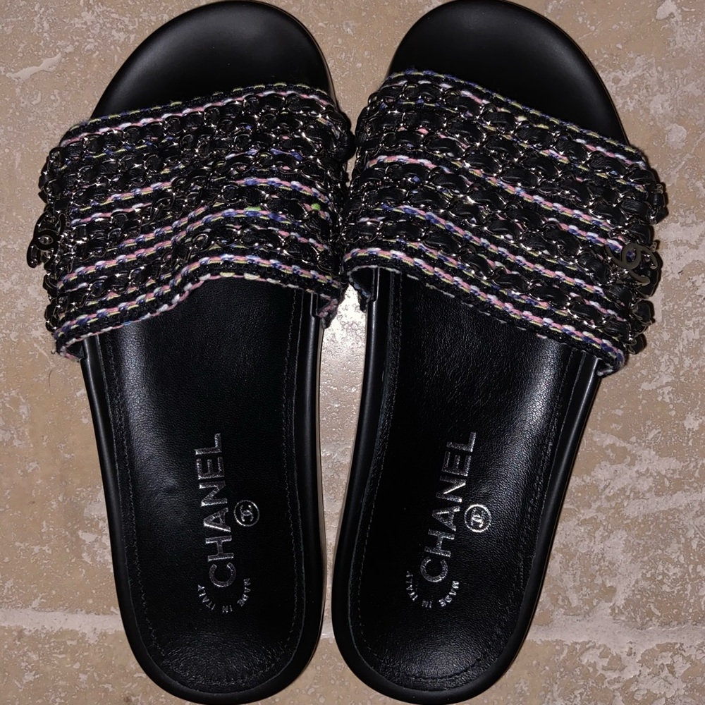 Chanel slides
